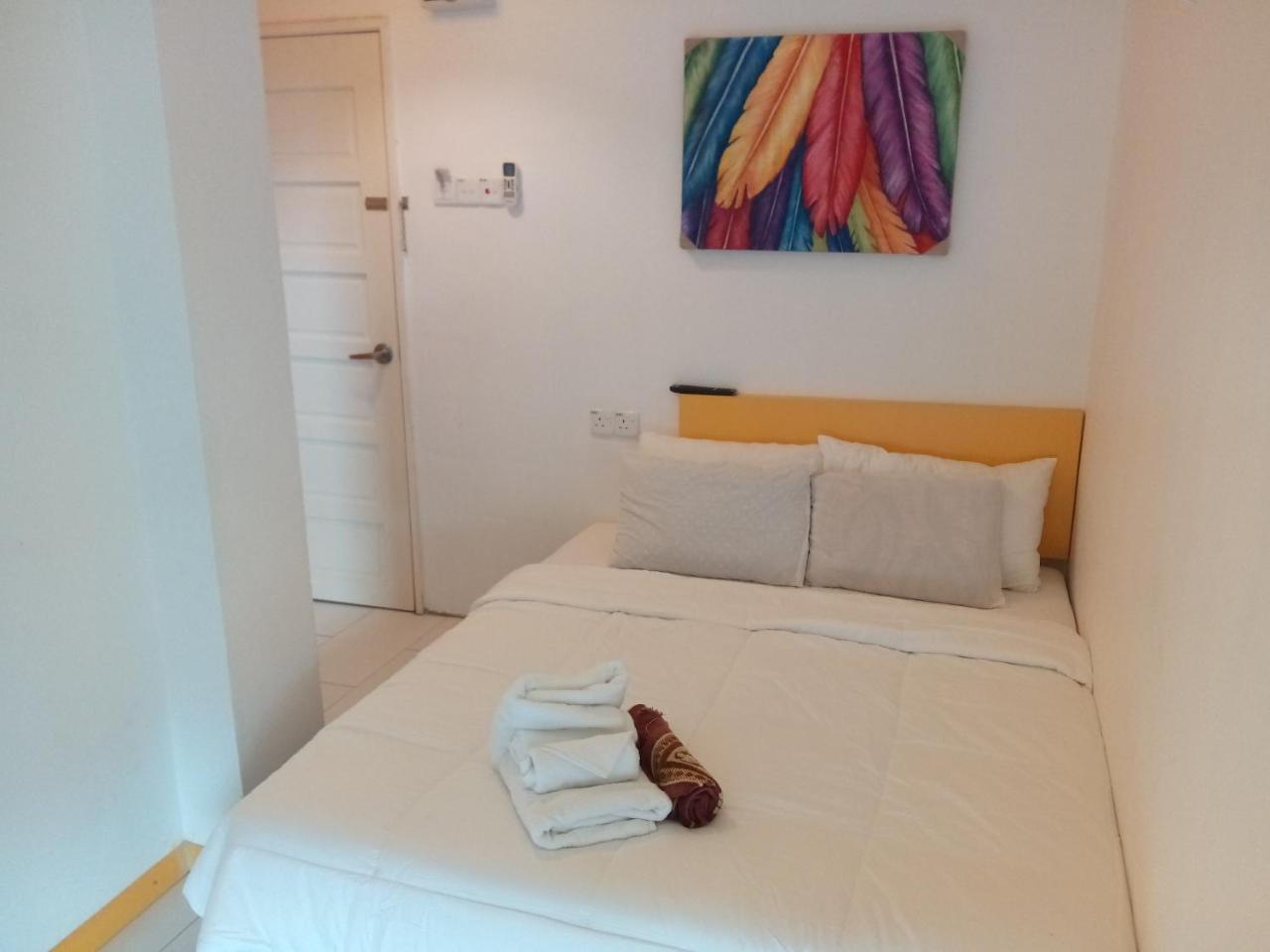 The Serai Cottage Transit Hotel Kampong Gong Badak Exterior foto