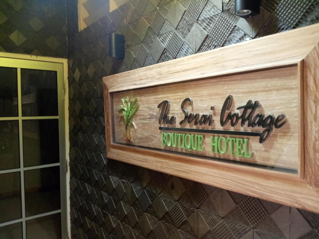 The Serai Cottage Transit Hotel Kampong Gong Badak Exterior foto